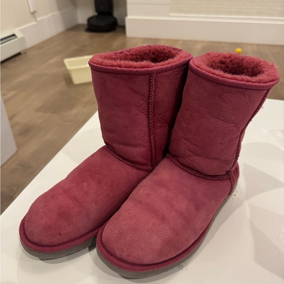 UGG Classic Short Boots 8 Pink Sheepskin Suede Slip-On Warm Winter Booties - Picture 8 of 13